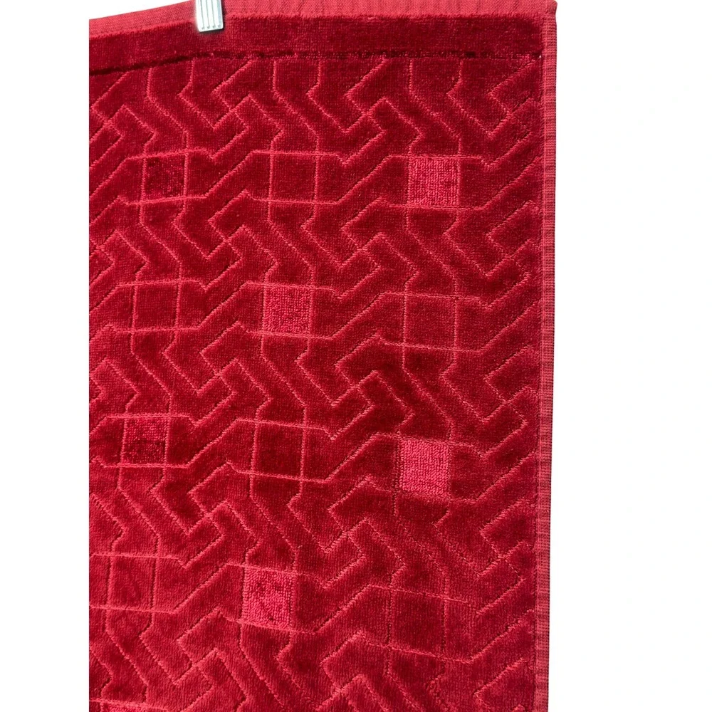 Vintage Hampton Manor Bath Towel Burgundy Red Geometric 100% Cotton Brazil